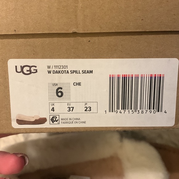 Womens UGG dakota spill seam in chesnut - Picture 5 of 5